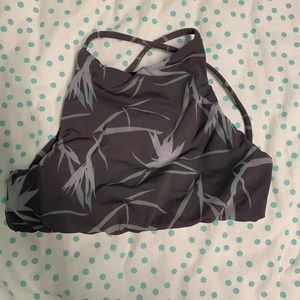 Ava Sky Fit Top Rylie in BOP